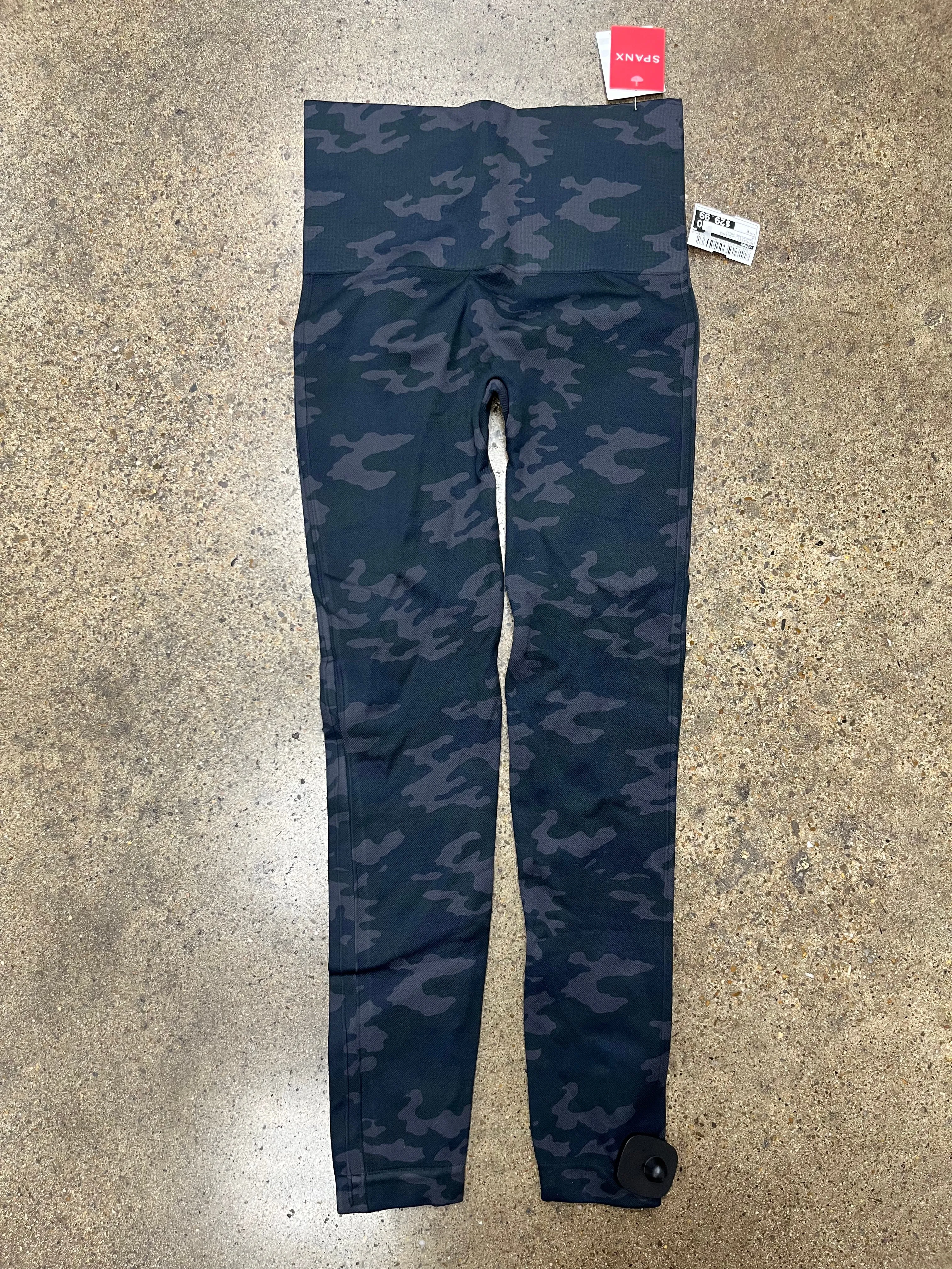 Athletic Leggings By Spanx In Camouflage Print, Size:M