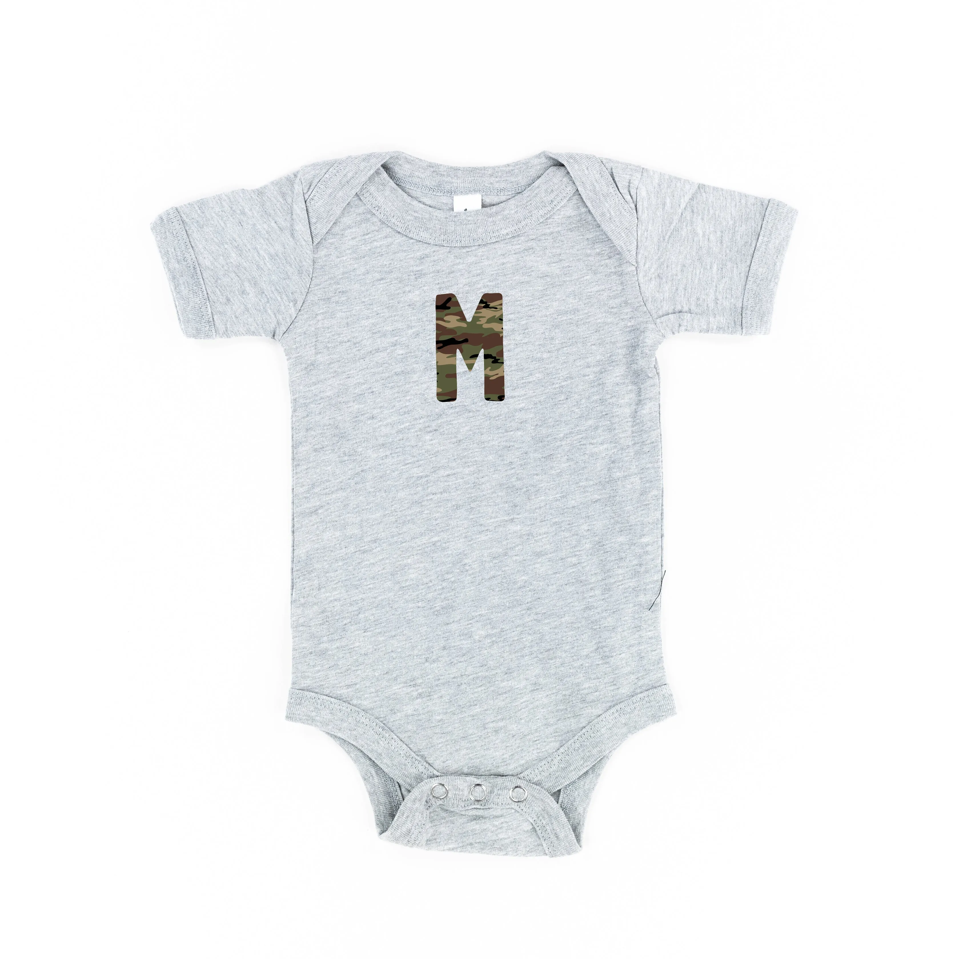 CAMO INITIAL TEE - Short Sleeve Child Shirt