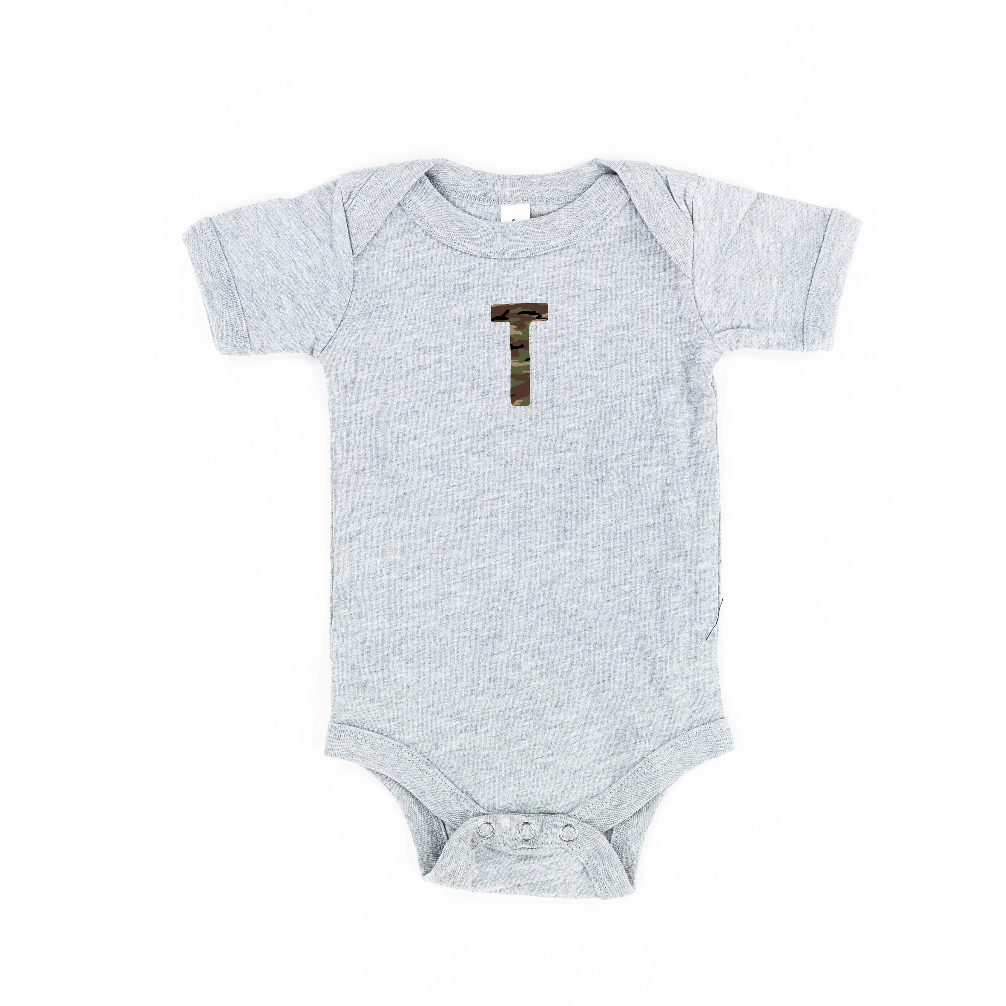 CAMO INITIAL TEE - Short Sleeve Child Shirt