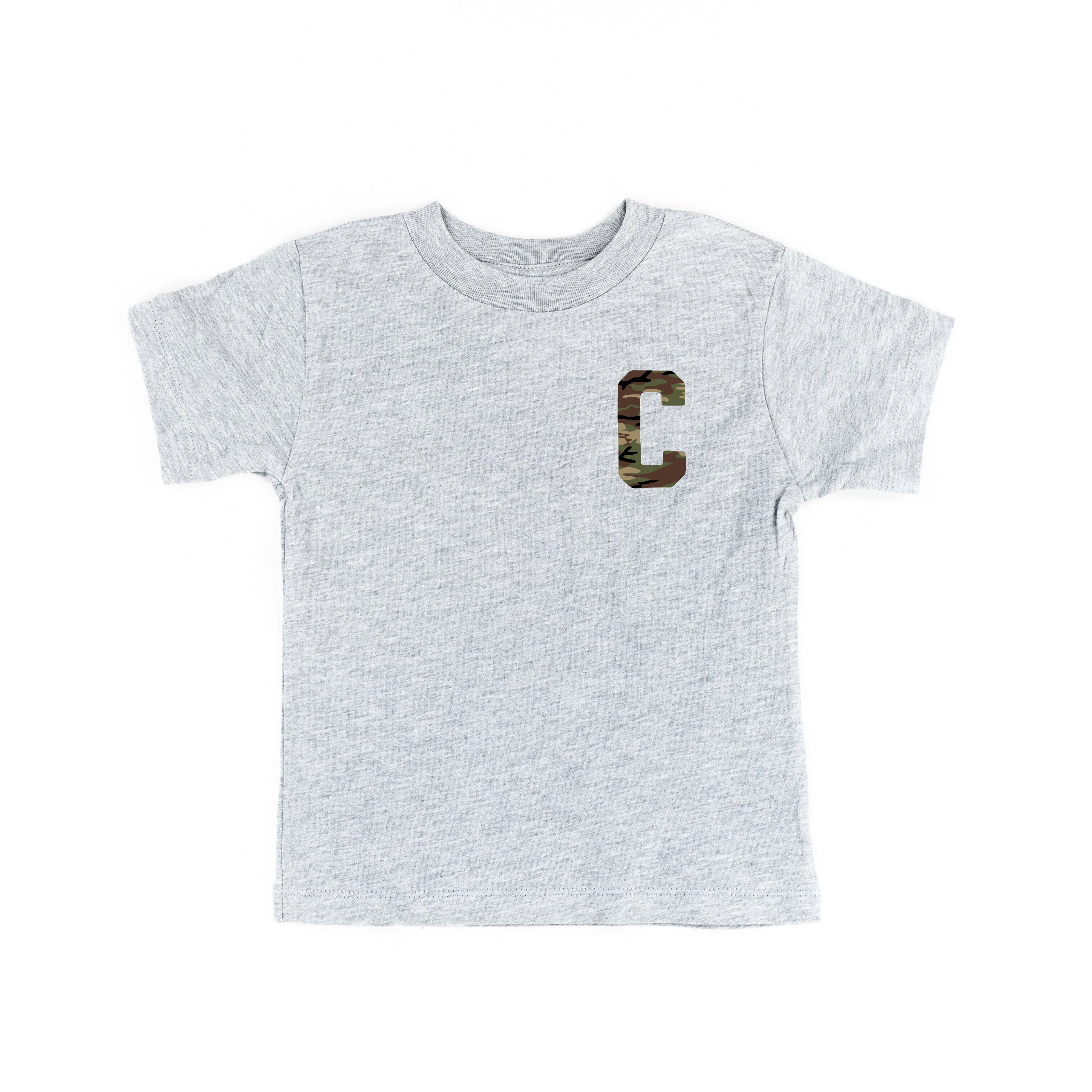 CAMO INITIAL TEE - Short Sleeve Child Shirt