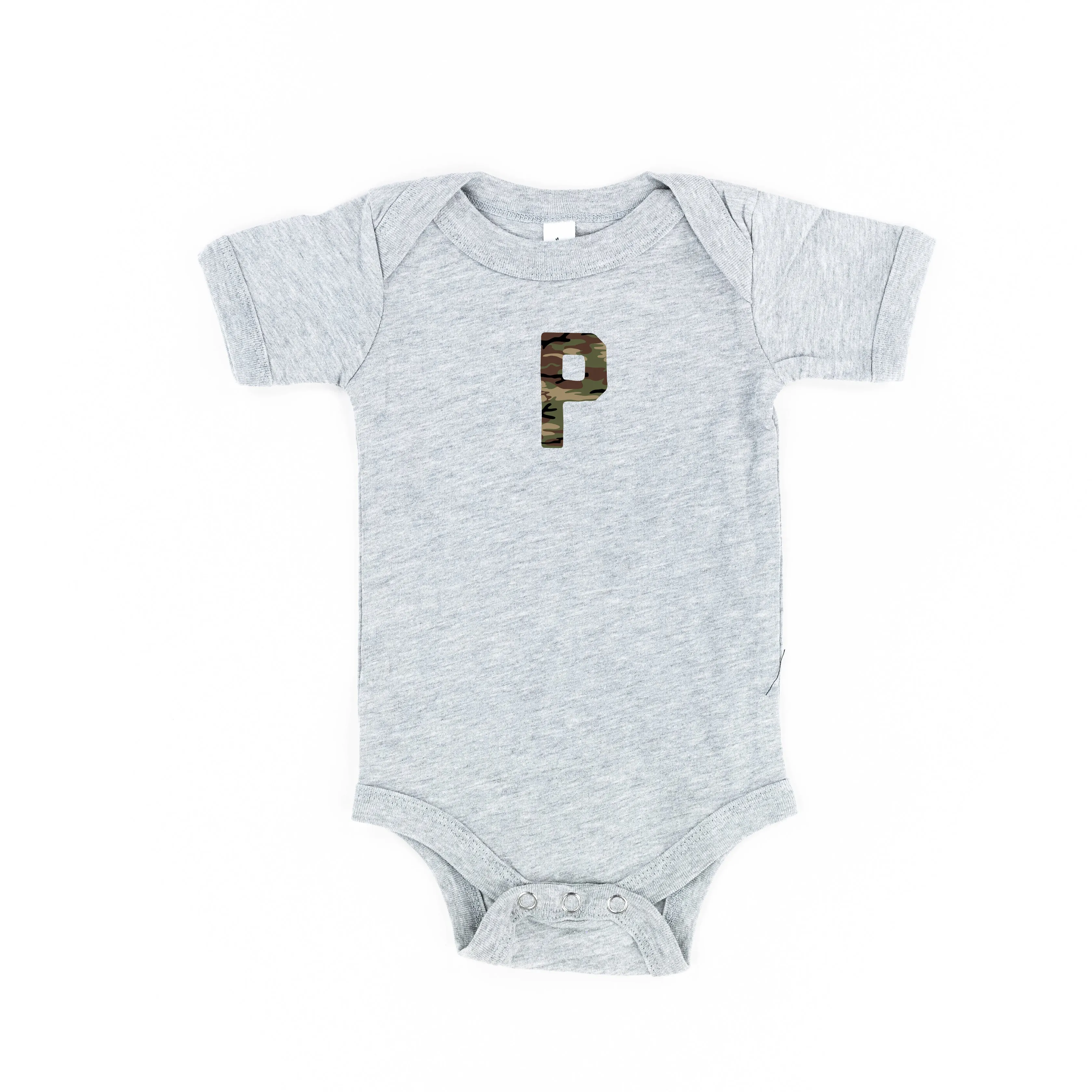 CAMO INITIAL TEE - Short Sleeve Child Shirt