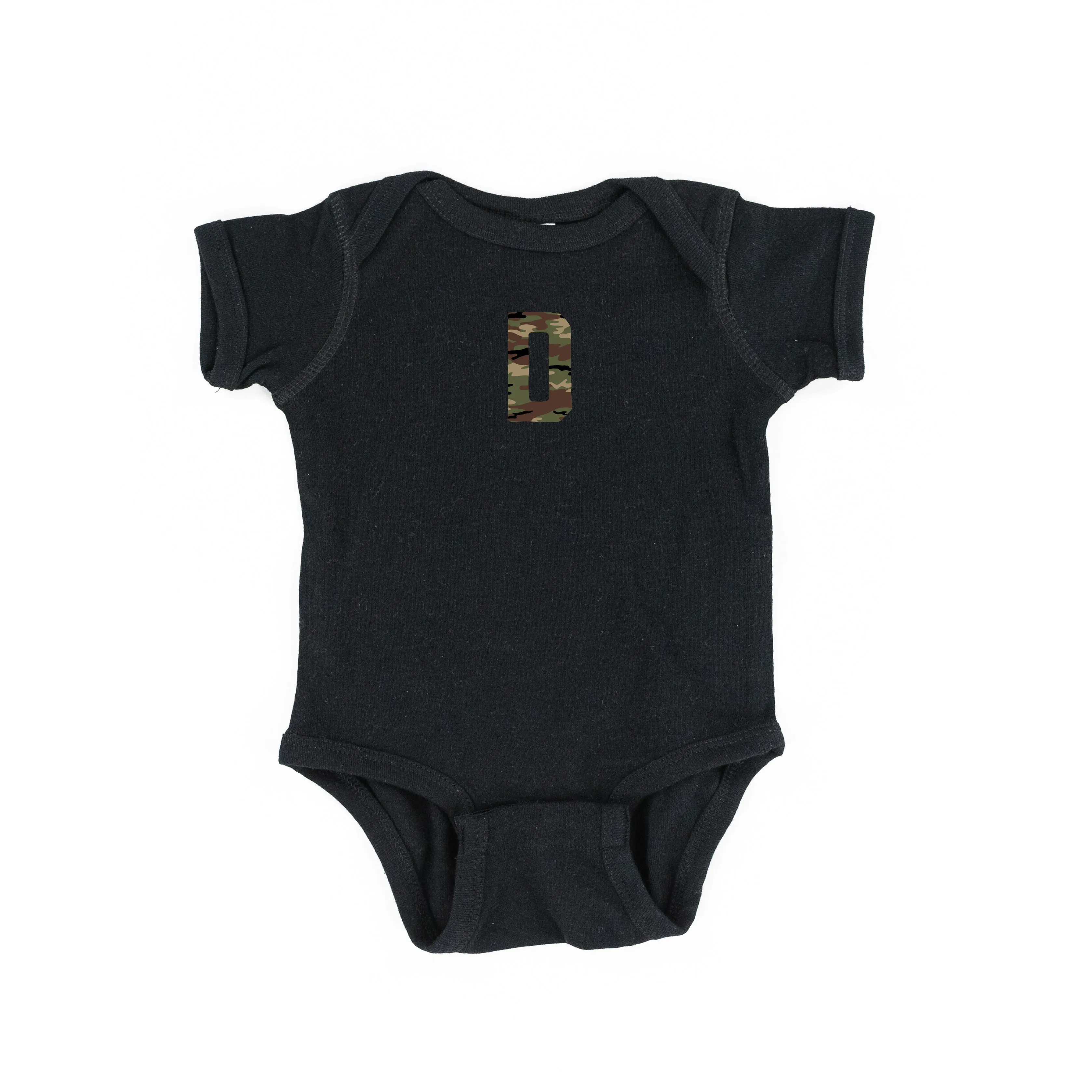 CAMO INITIAL TEE - Short Sleeve Child Shirt