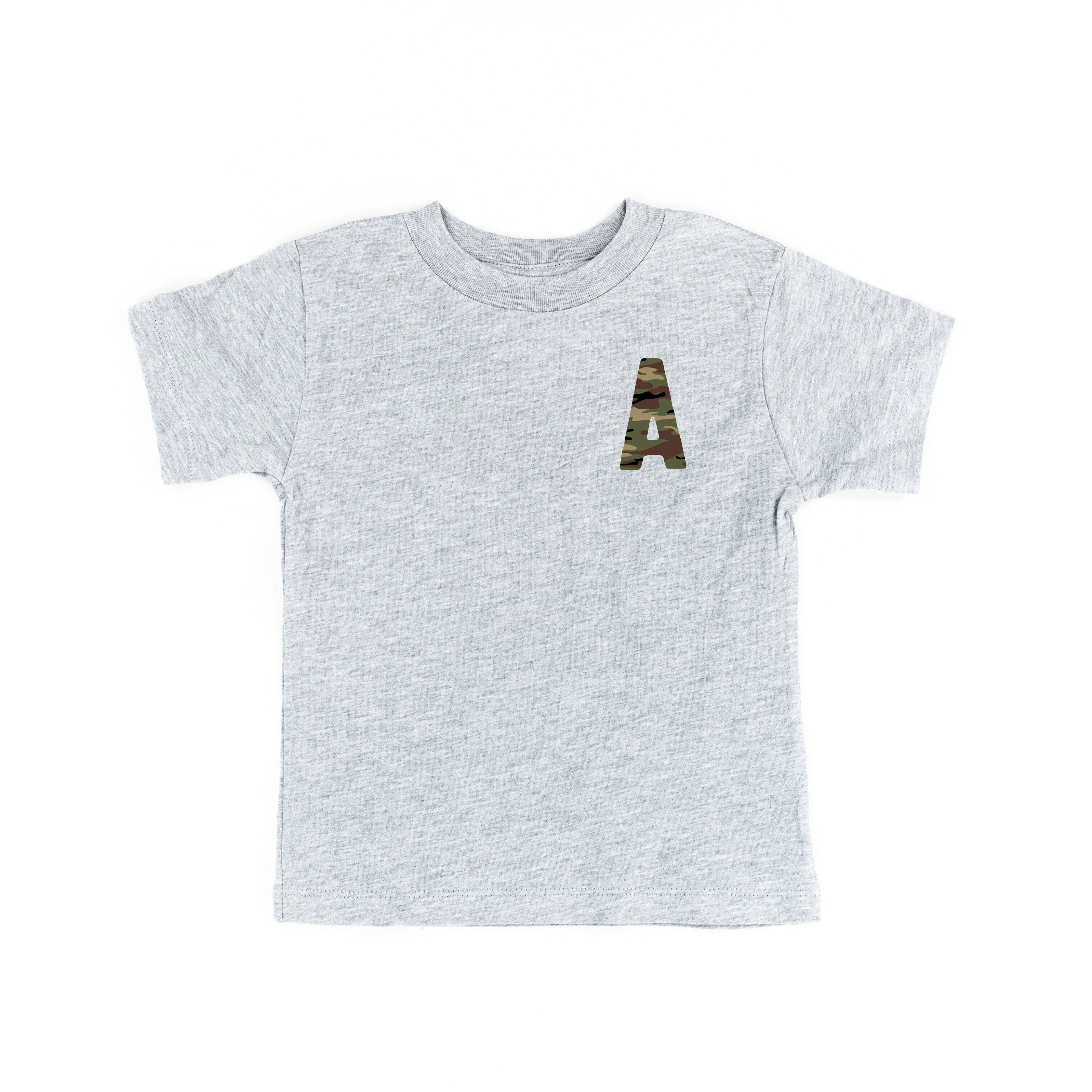 CAMO INITIAL TEE - Short Sleeve Child Shirt