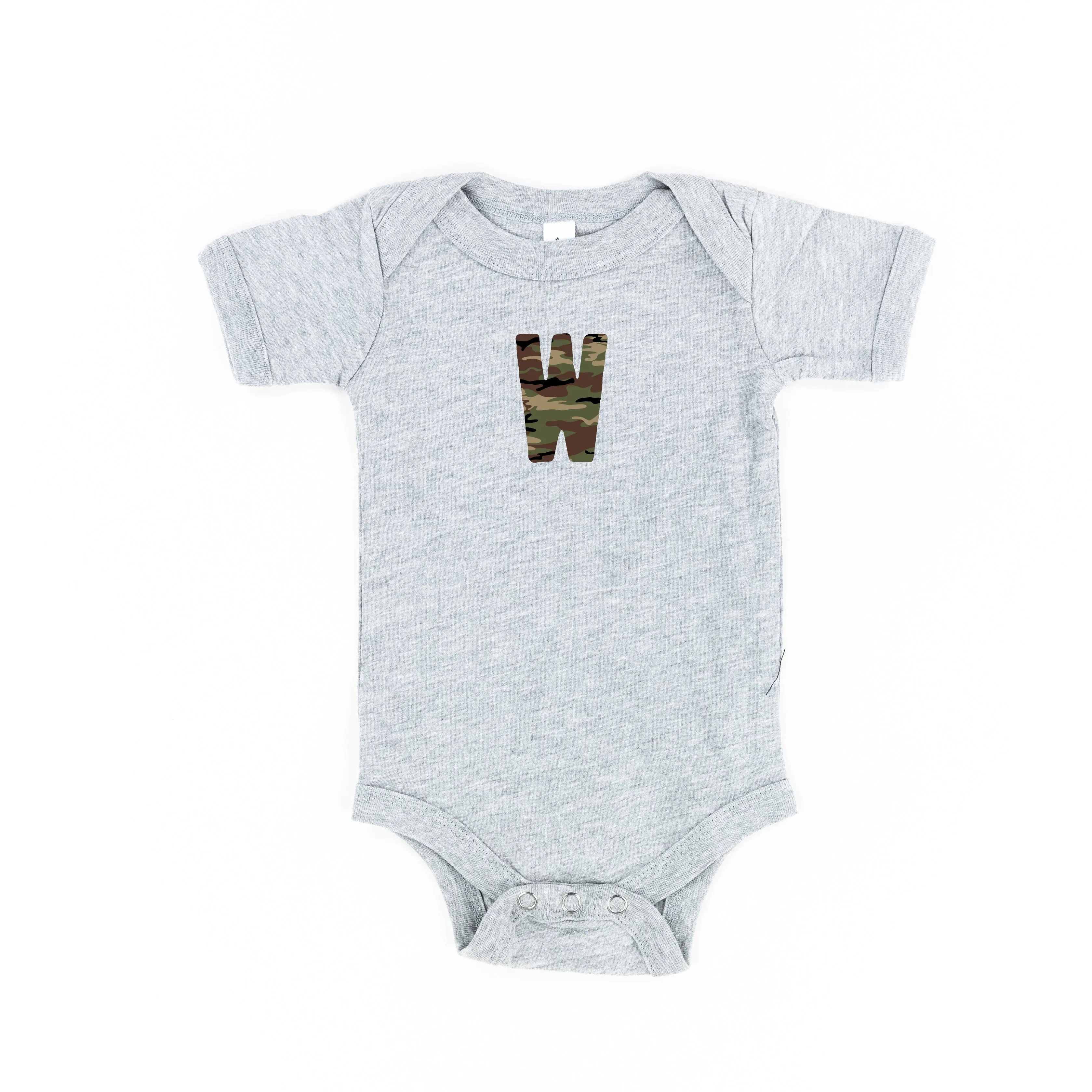 CAMO INITIAL TEE - Short Sleeve Child Shirt