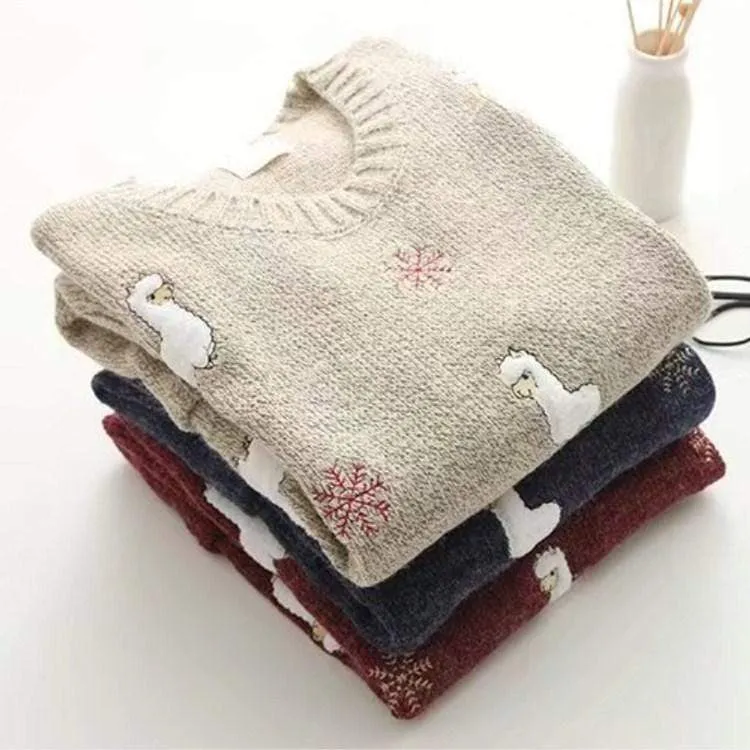 DUCKS EMBROIDERED SWEATER