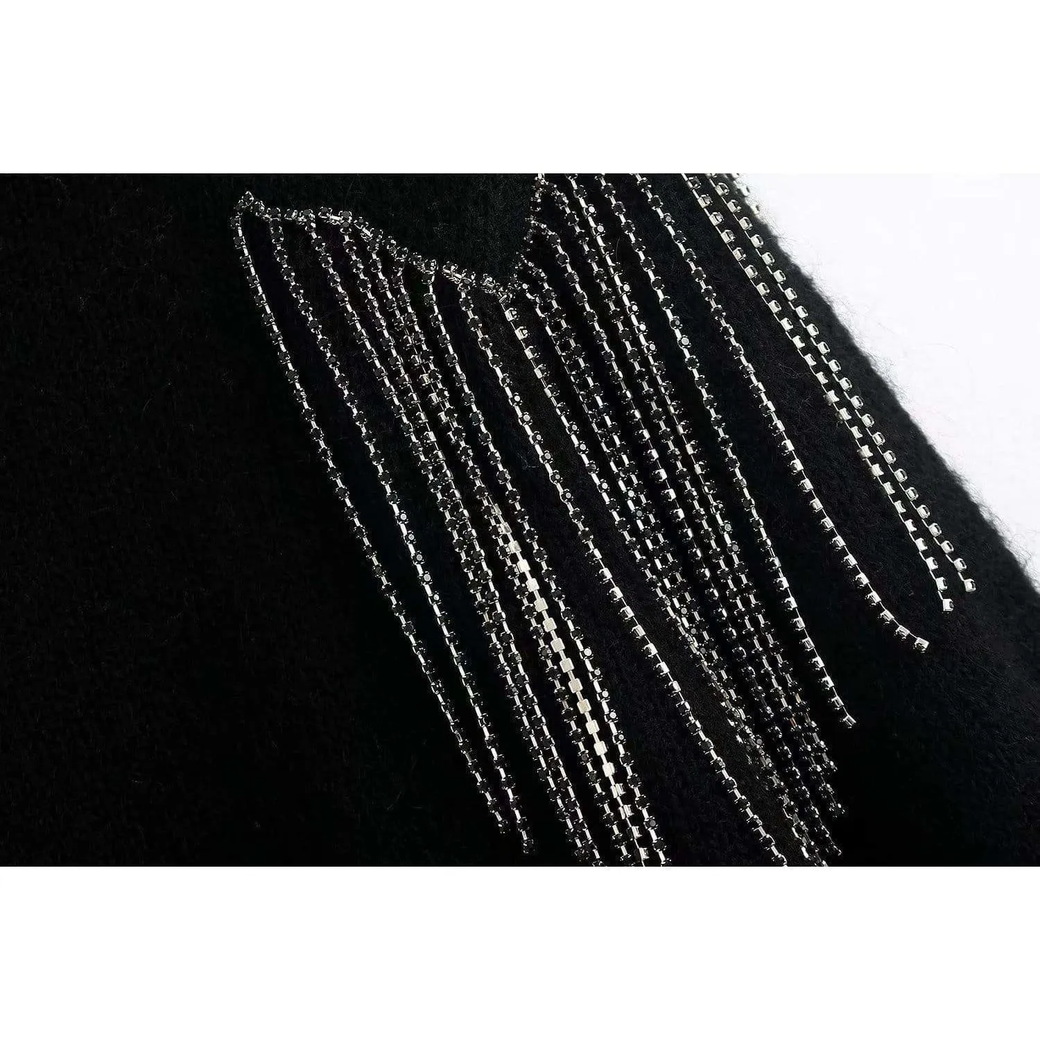EMBROIDERED KNITWEAR SWEATER