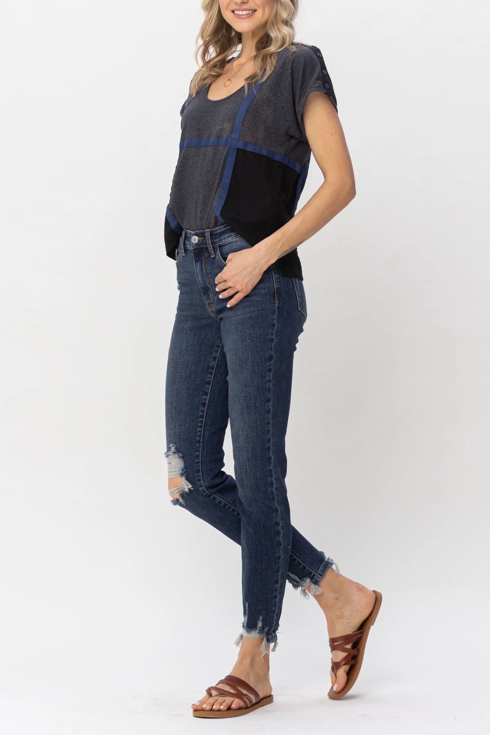 Judy Blue Mid Rise Chopped Hem Relaxed Jeans