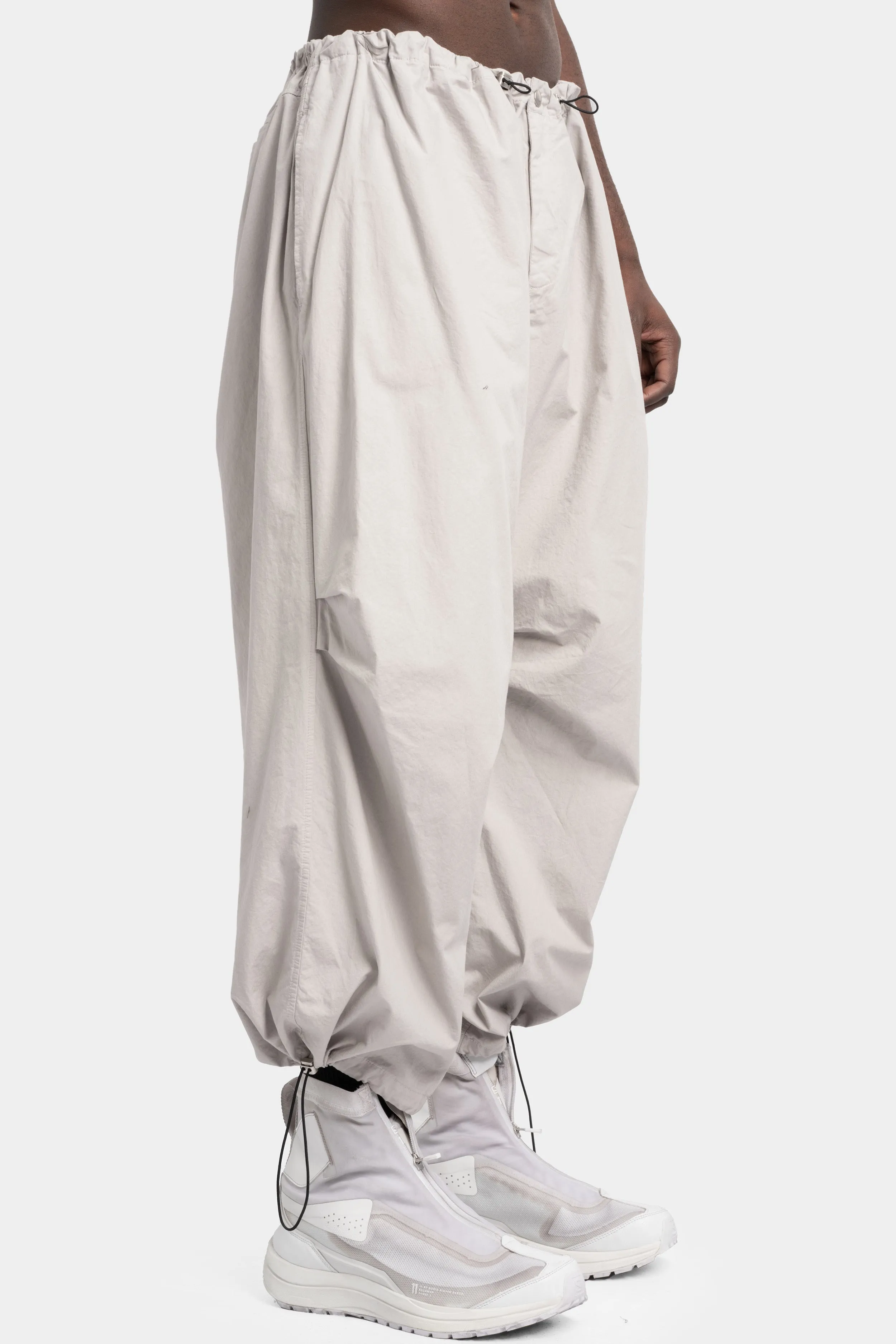 Parachute pants, Light grey