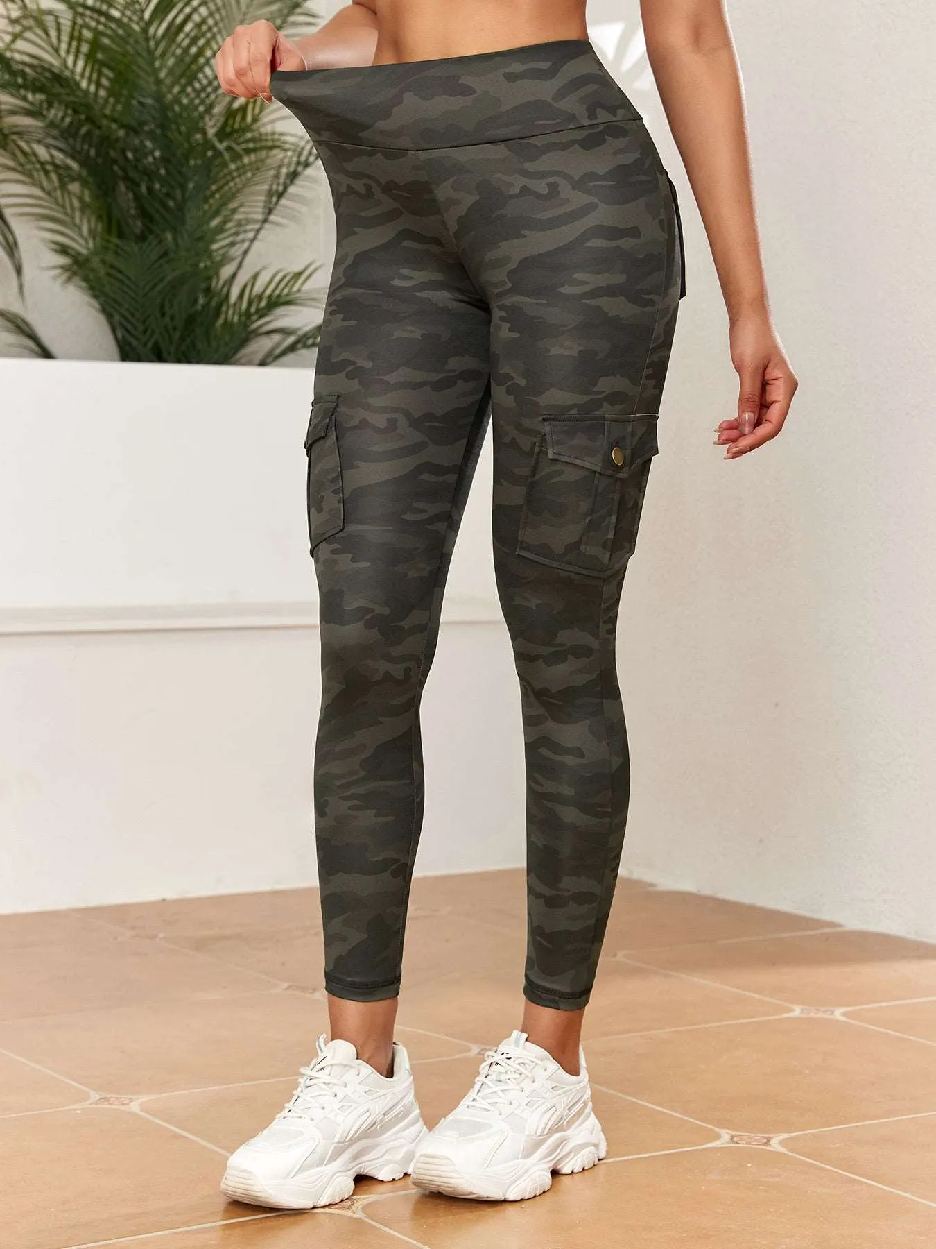 Skinny Camo Leggings for Women: Elevate Your Summer Style with a Fusion of Fashion and Functionality
