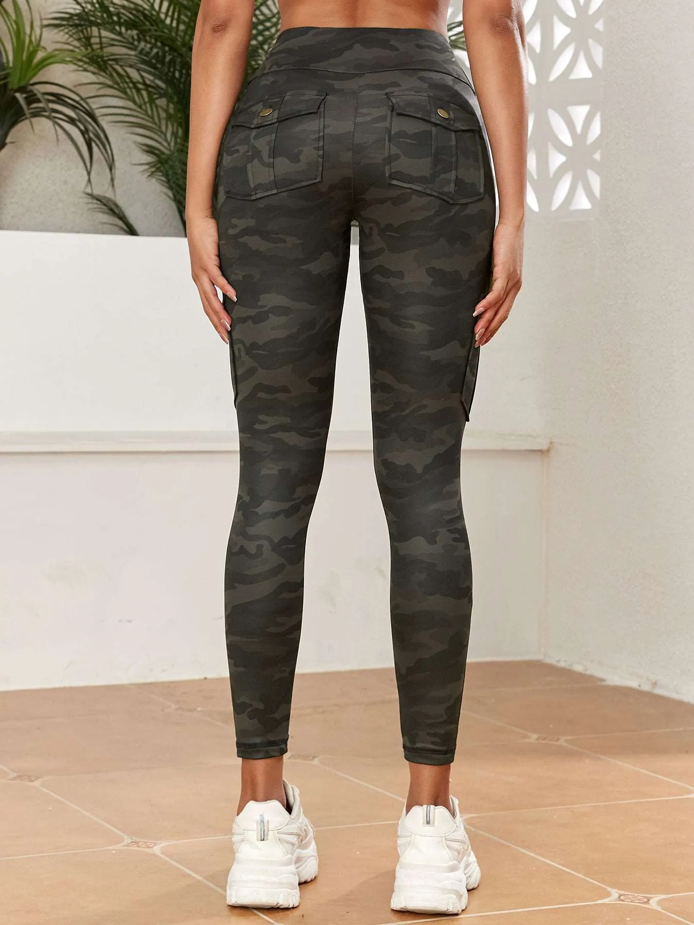 Skinny Camo Leggings for Women: Elevate Your Summer Style with a Fusion of Fashion and Functionality