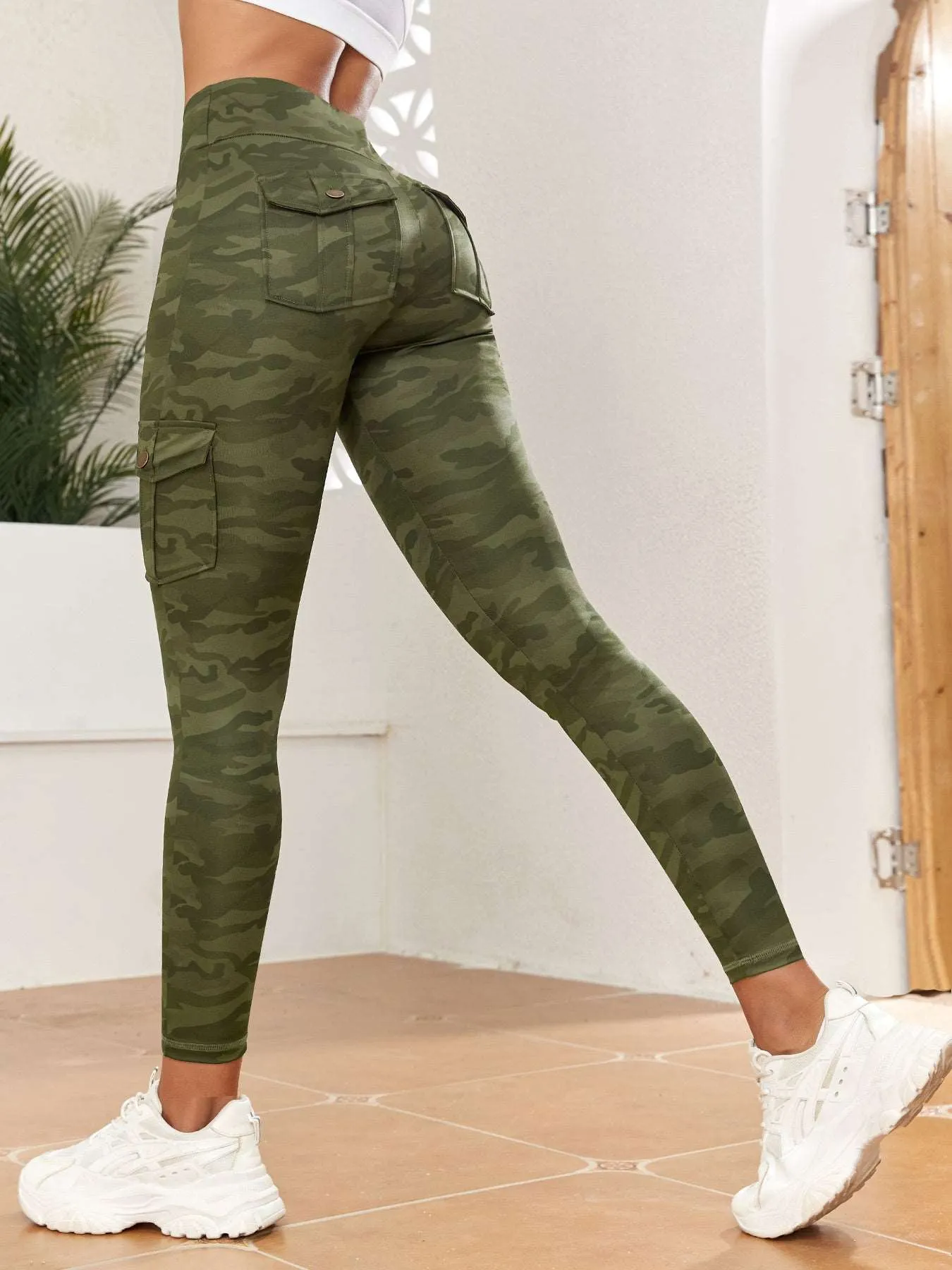 Skinny Camo Leggings for Women: Elevate Your Summer Style with a Fusion of Fashion and Functionality