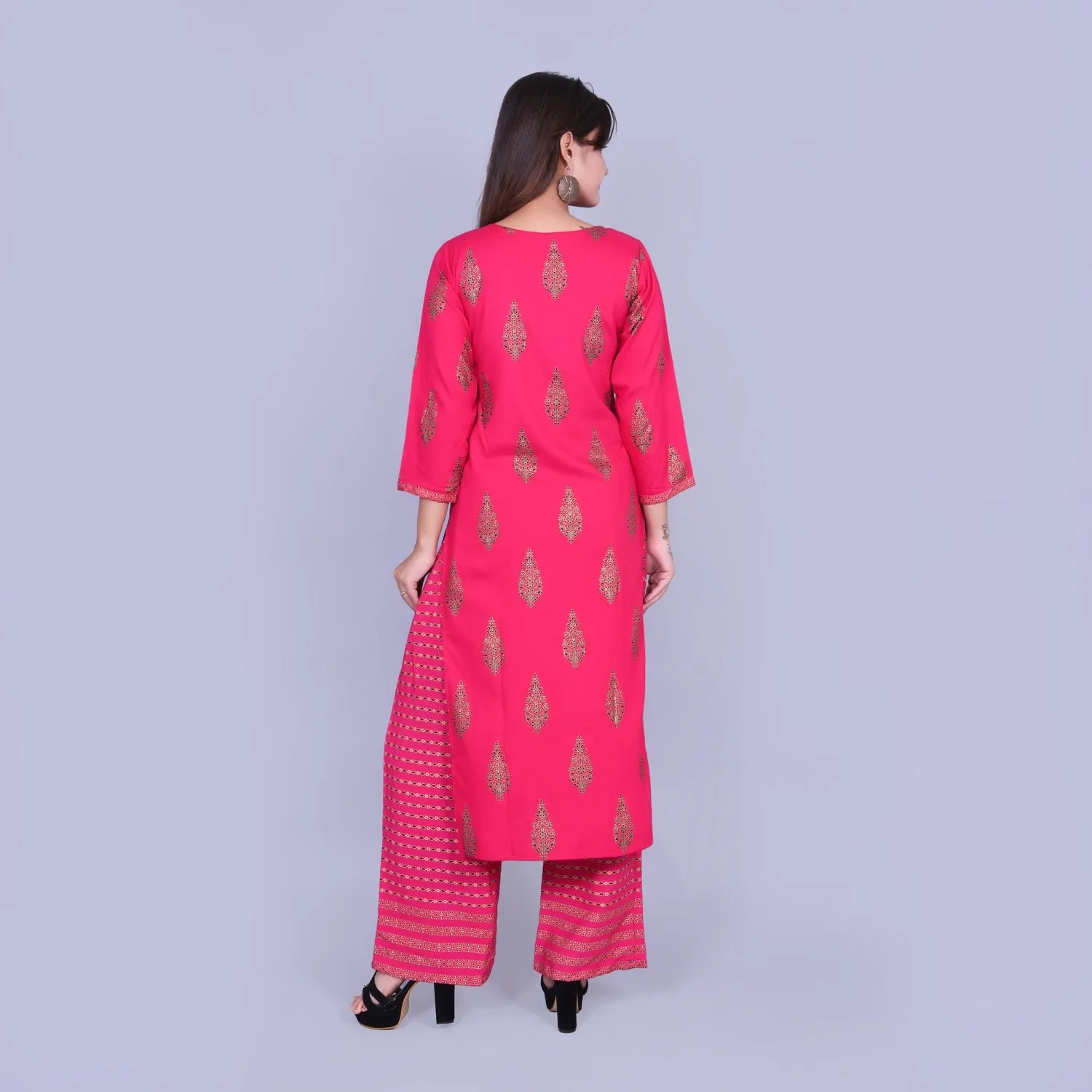 Vedana's Gold Print Kurta Set (Pink)